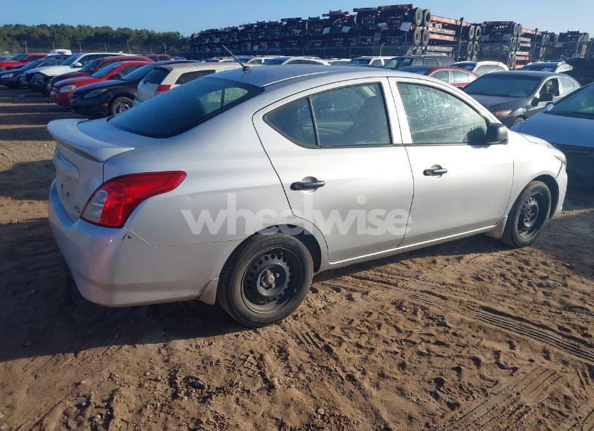 Photo 4 of 2015 Nissan Versa 1.6 S+ (VIN 3N1CN7AP6FL890859)