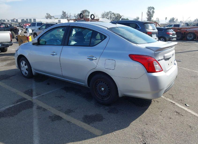 Photo 3 of 2015 Nissan Versa 1.6 SV (VIN 3N1CN7AP6FL904310)