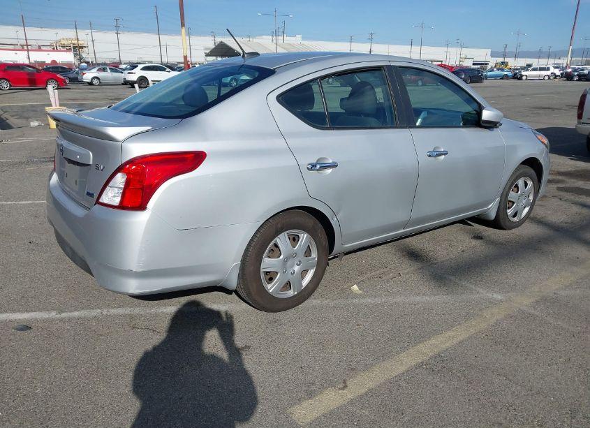 Photo 4 of 2015 Nissan Versa 1.6 SV (VIN 3N1CN7AP6FL904310)