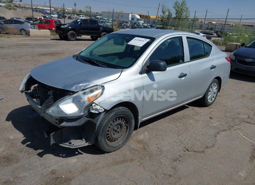 Photo 2 of 2015 Nissan Versa 1.6 S (VIN 3N1CN7AP6FL911452)