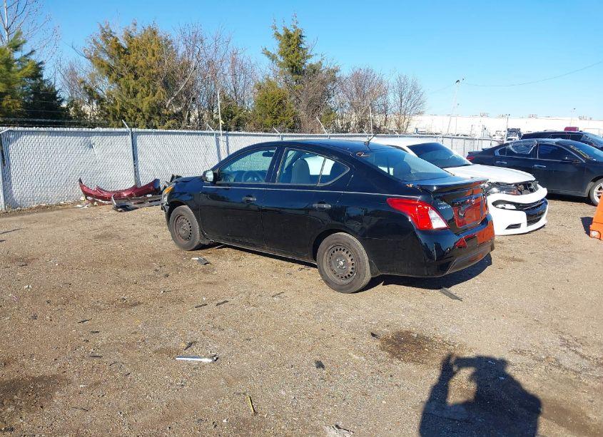 Photo 3 of 2015 Nissan Versa 1.6 S+ (VIN 3N1CN7AP6FL914920)