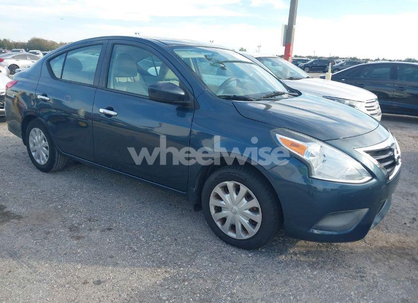 2015 Nissan Versa 1.6 SV (VIN 3N1CN7AP6FL948937) main photo