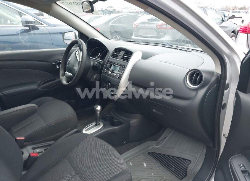 Photo 5 of 2016 Nissan Versa (VIN 3N1CN7AP6GL868104)