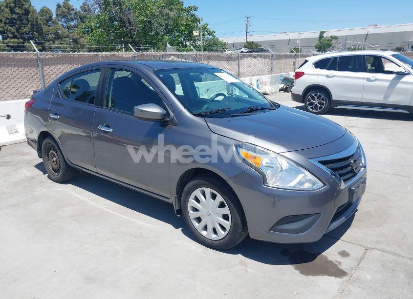 2016 Nissan Versa 1.6 SV (VIN 3N1CN7AP6GL878986) main photo