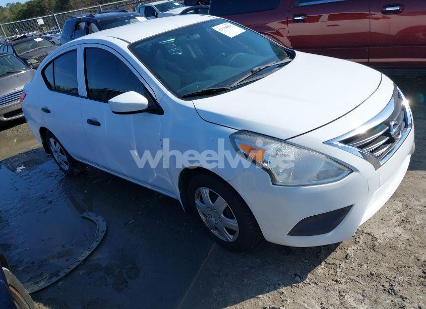 2016 Nissan Versa 1.6 S (VIN 3N1CN7AP6GL890538) main photo