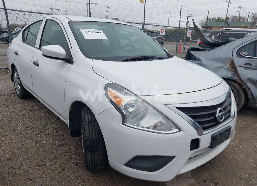 2016 Nissan Versa 1.6 S (VIN 3N1CN7AP6GL903031) main photo