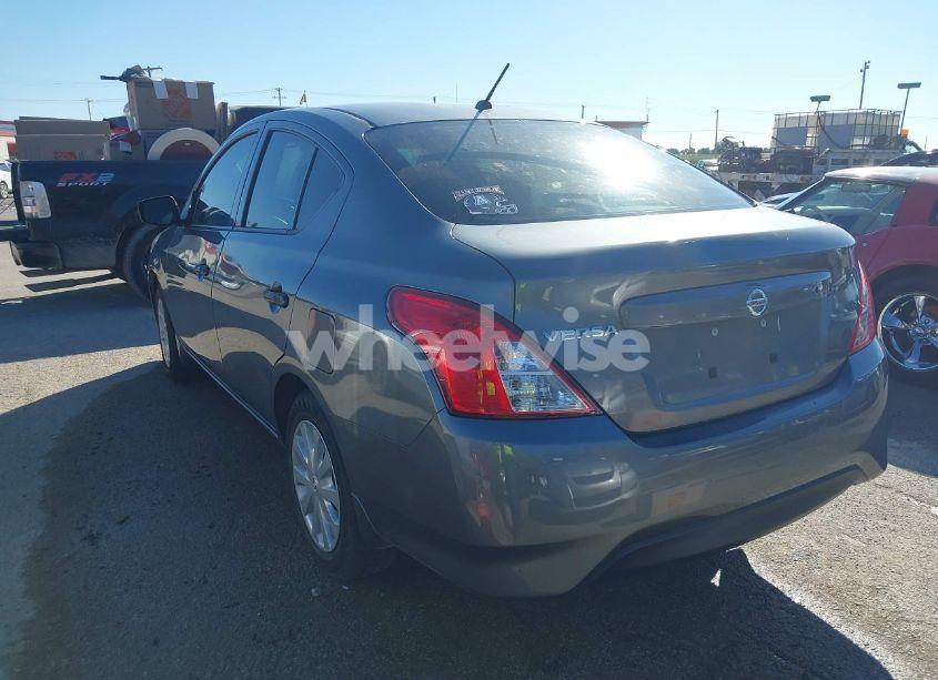 Photo 3 of 2016 Nissan Versa 1.6 S (VIN 3N1CN7AP6GL913820)