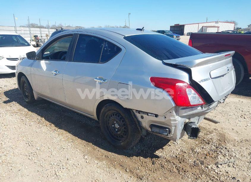 Photo 3 of 2017 Nissan Versa 1.6 SL (VIN 3N1CN7AP6HL816585)
