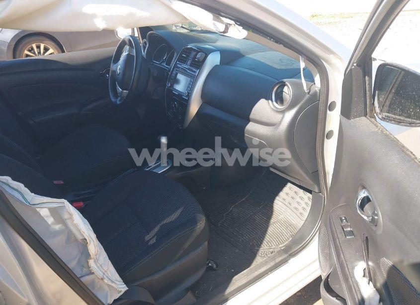 Photo 5 of 2017 Nissan Versa 1.6 SL (VIN 3N1CN7AP6HL816585)