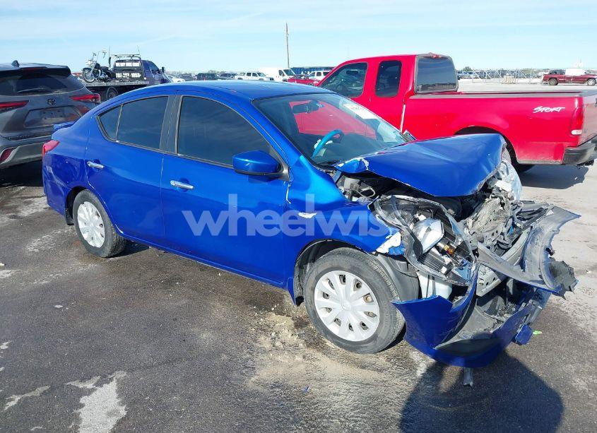 2017 Nissan Versa 1.6 SV (VIN 3N1CN7AP6HL819020) main photo