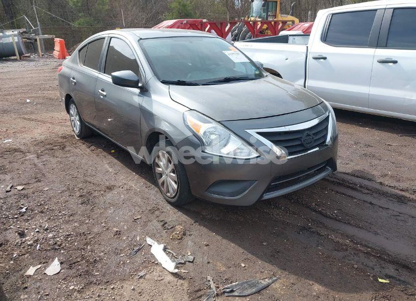 2017 Nissan Versa 1.6 SV (VIN 3N1CN7AP6HL827263) main photo
