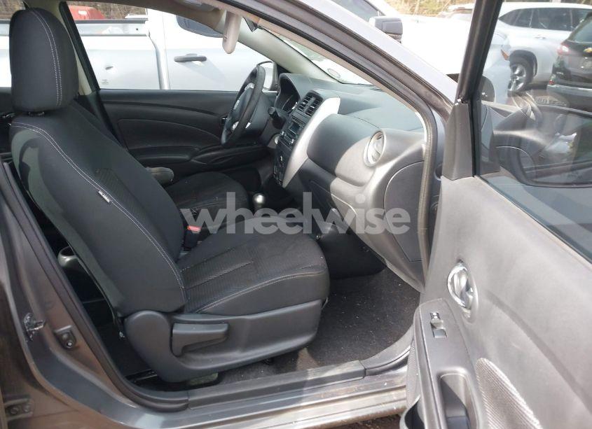 Photo 5 of 2017 Nissan Versa 1.6 SV (VIN 3N1CN7AP6HL827263)