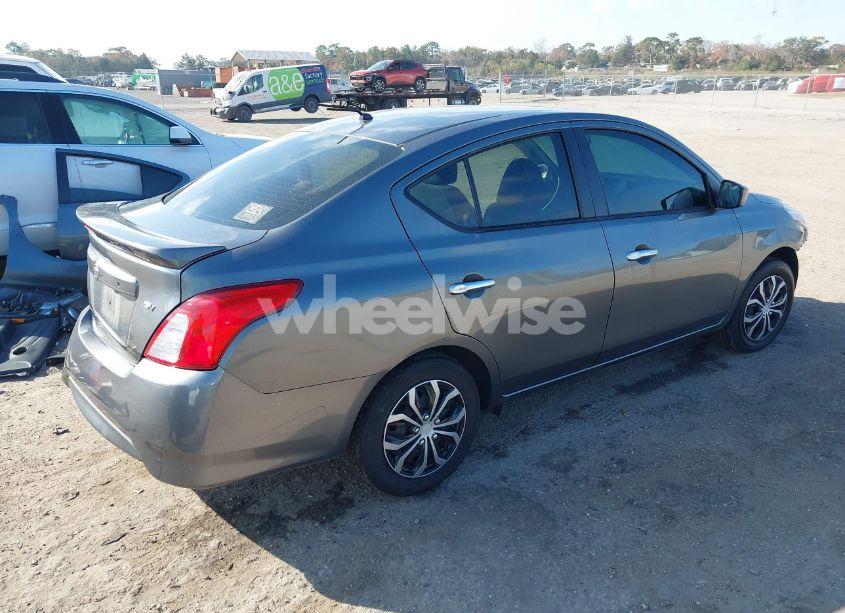 Photo 4 of 2017 Nissan Versa 1.6 SV (VIN 3N1CN7AP6HL827845)