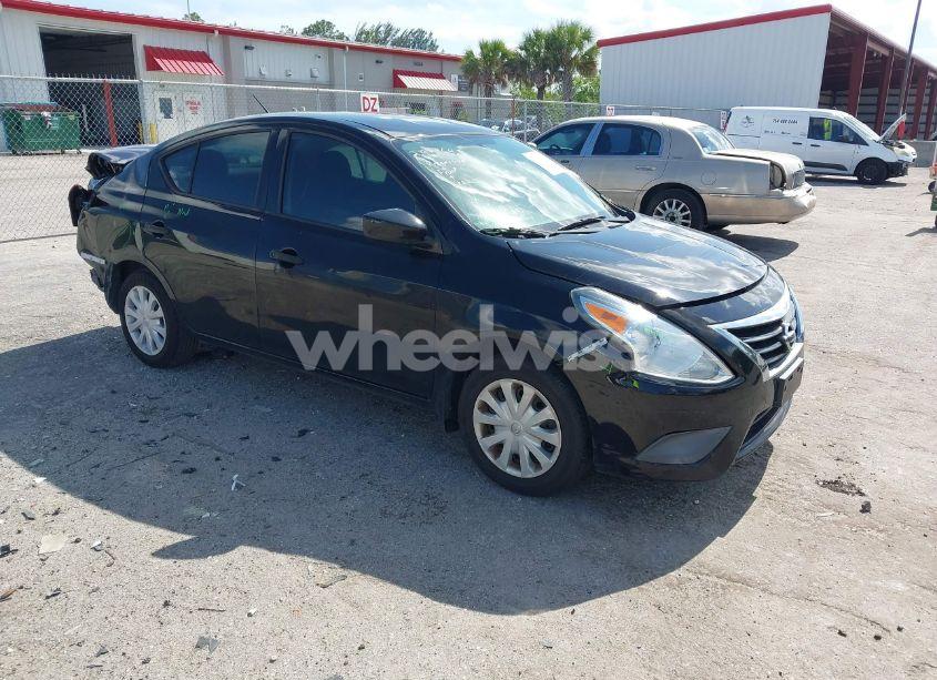 2017 Nissan Versa 1.6 S (VIN 3N1CN7AP6HL832026) main photo