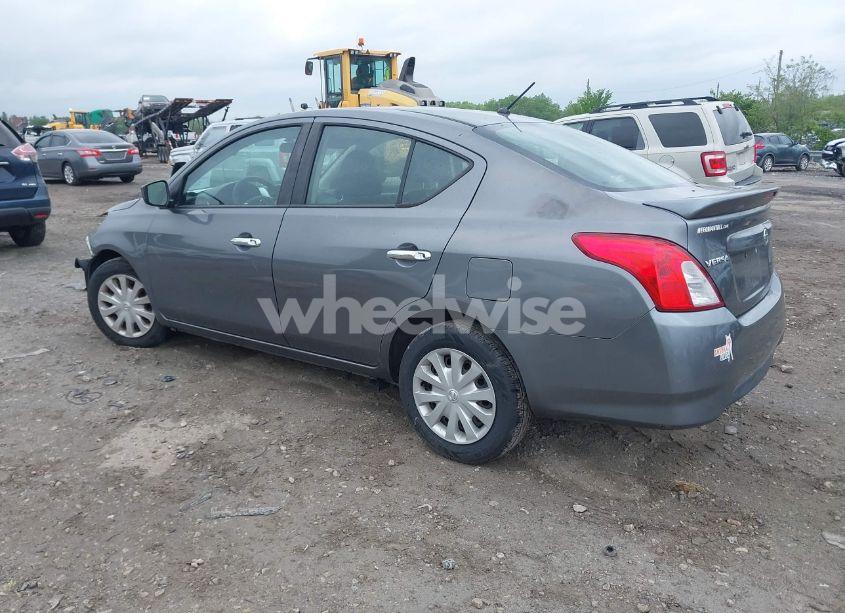 Photo 3 of 2017 Nissan Versa 1.6 SV (VIN 3N1CN7AP6HL861008)
