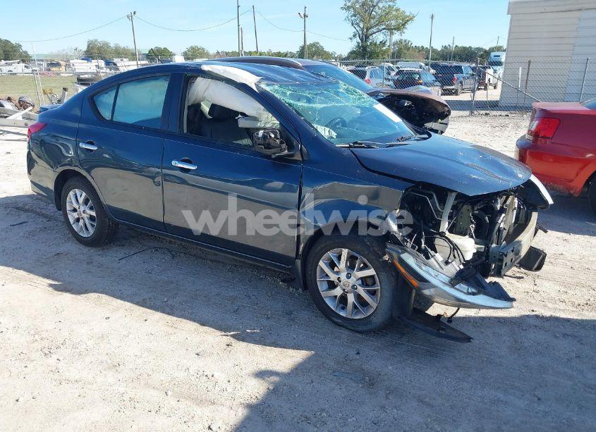 2017 Nissan Versa 1.6 SV (VIN 3N1CN7AP6HL866628) main photo