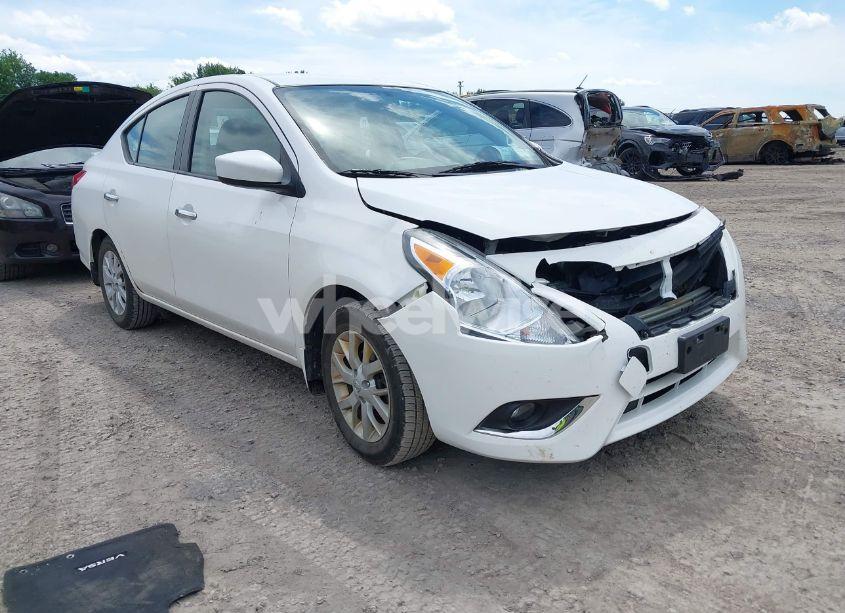 2017 Nissan Versa 1.6 SV (VIN 3N1CN7AP6HL890217) main photo