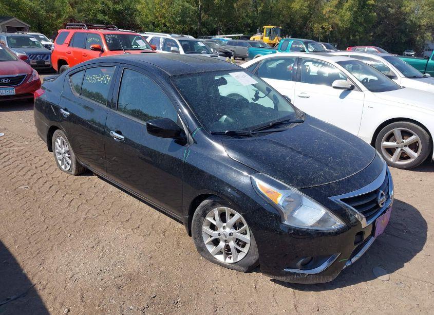 2018 Nissan Versa 1.6 SV (VIN 3N1CN7AP6JL809254) main photo