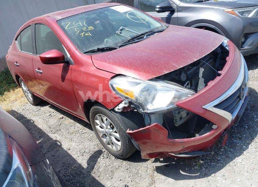 2018 Nissan Versa 1.6 SV (VIN 3N1CN7AP6JL815815) main photo