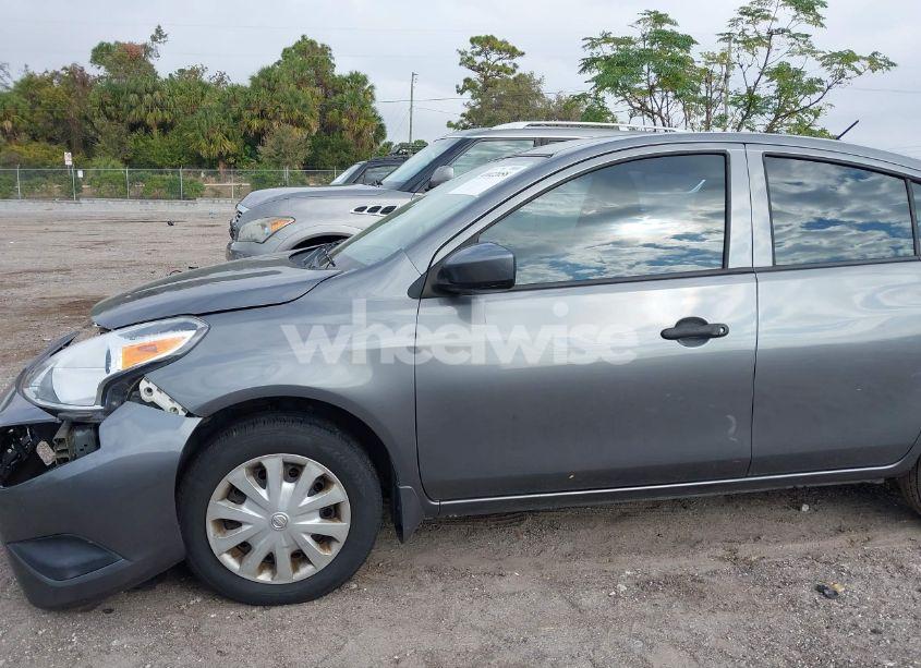 Photo 14 of 2018 Nissan Versa 1.6 S (VIN 3N1CN7AP6JL830251)