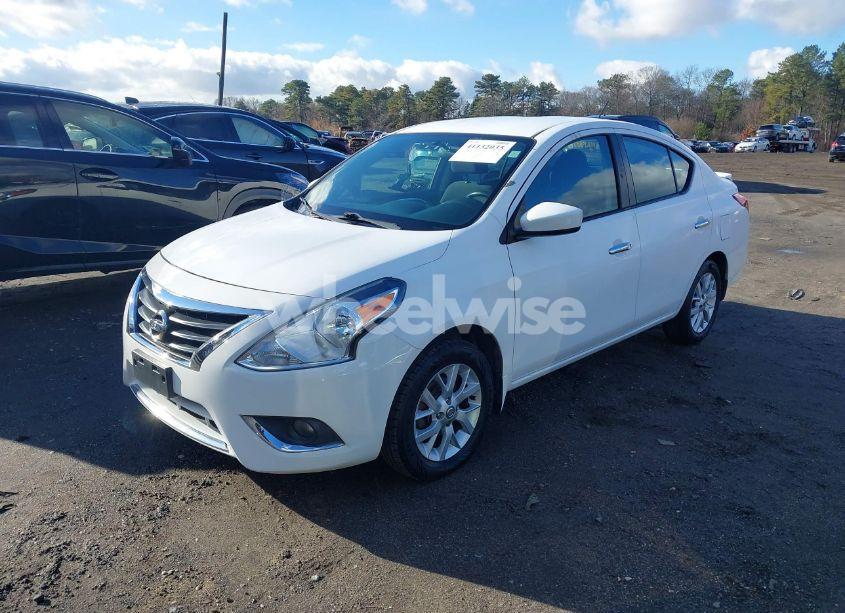 Photo 2 of 2018 Nissan Versa 1.6 SV (VIN 3N1CN7AP6JL833098)