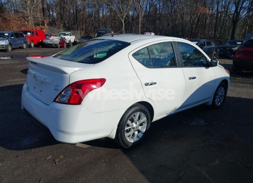 Photo 4 of 2018 Nissan Versa 1.6 SV (VIN 3N1CN7AP6JL833098)