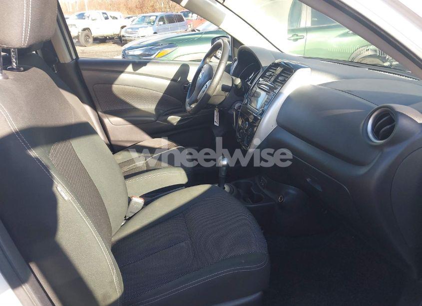 Photo 5 of 2018 Nissan Versa 1.6 SV (VIN 3N1CN7AP6JL833098)