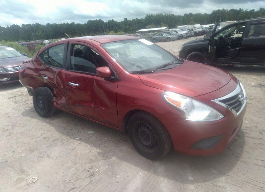 2018 Nissan Versa 1.6 SV (VIN 3N1CN7AP6JL871074) main photo