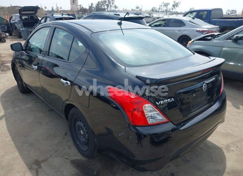 Photo 3 of 2018 Nissan Versa 1.6 SV (VIN 3N1CN7AP6JL882110)