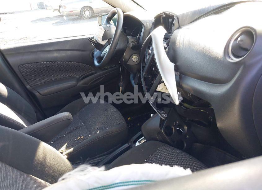 Photo 5 of 2018 Nissan Versa 1.6 SV (VIN 3N1CN7AP6JL886321)