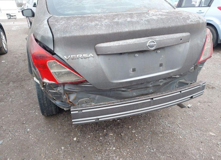 Photo 6 of 2019 Nissan Versa 1.6 S (VIN 3N1CN7AP6KL801432)