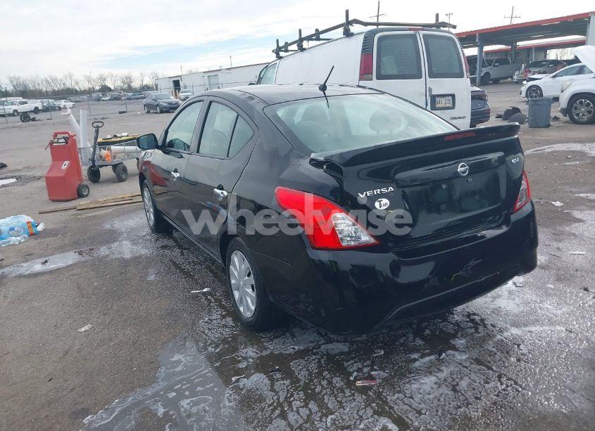 Photo 3 of 2019 Nissan Versa 1.6 SV (VIN 3N1CN7AP6KL804041)