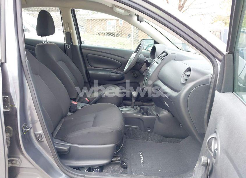 Photo 5 of 2019 Nissan Versa 1.6 S+ (VIN 3N1CN7AP6KL807361)