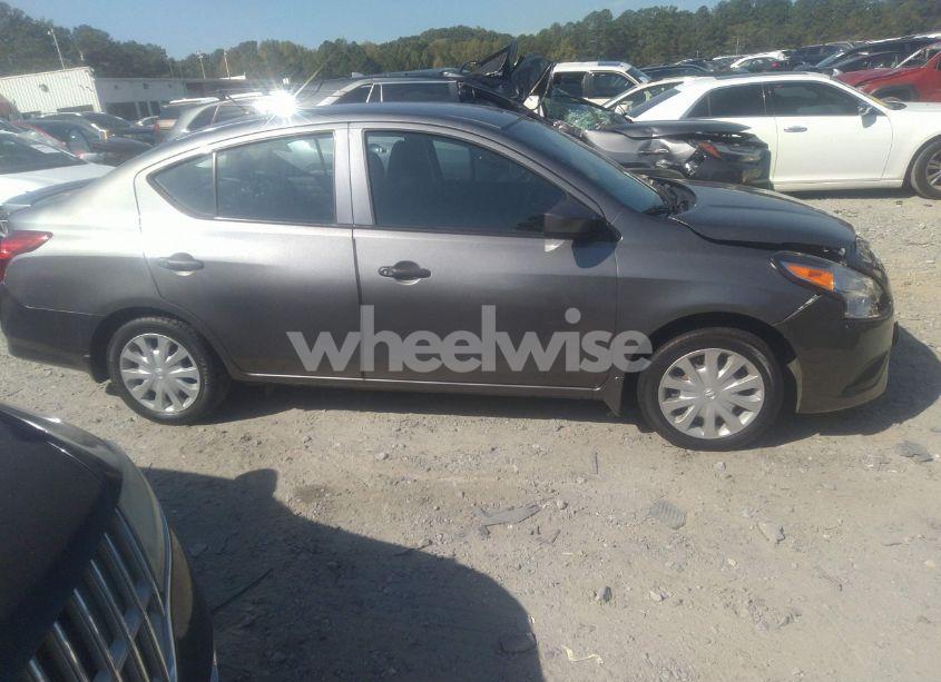 Photo 13 of 2019 Nissan Versa 1.6 S+ (VIN 3N1CN7AP6KL808235)