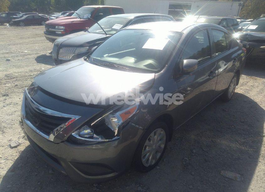 Photo 2 of 2019 Nissan Versa 1.6 S+ (VIN 3N1CN7AP6KL808235)
