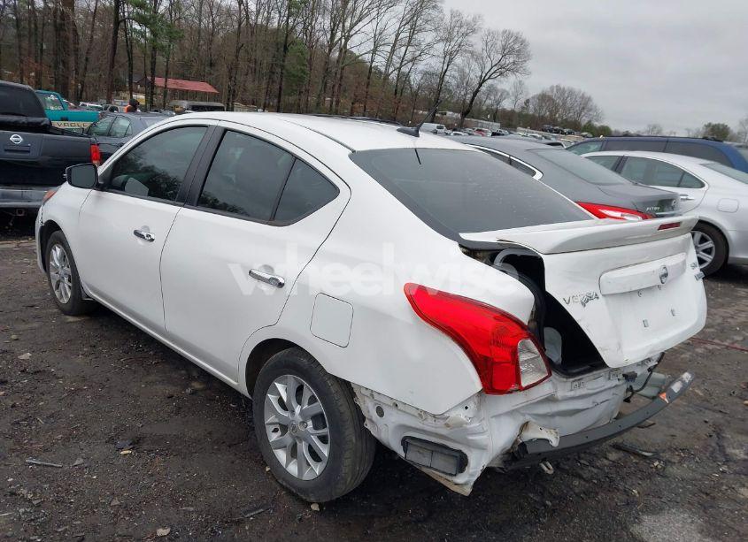 Photo 3 of 2019 Nissan Versa 1.6 SV (VIN 3N1CN7AP6KL811409)