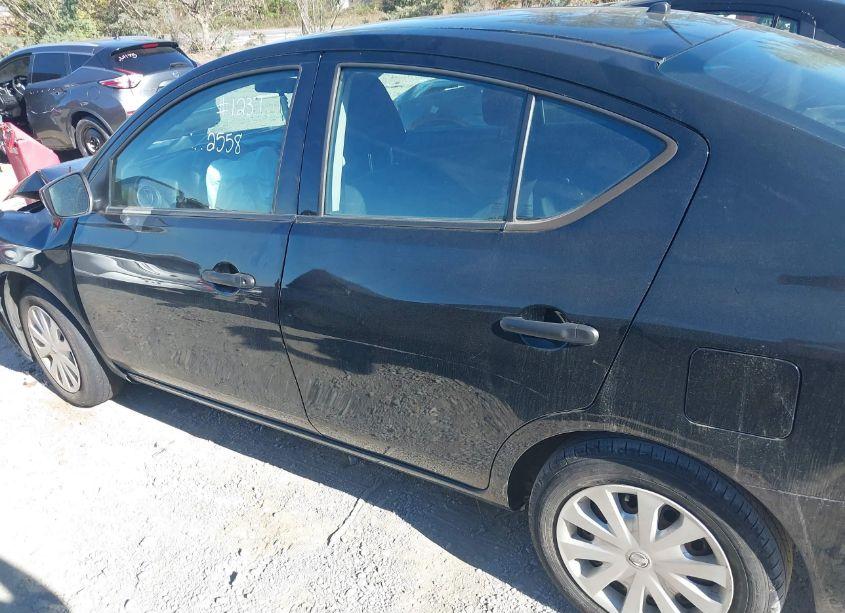 Photo 14 of 2019 Nissan Versa 1.6 S+ (VIN 3N1CN7AP6KL812558)