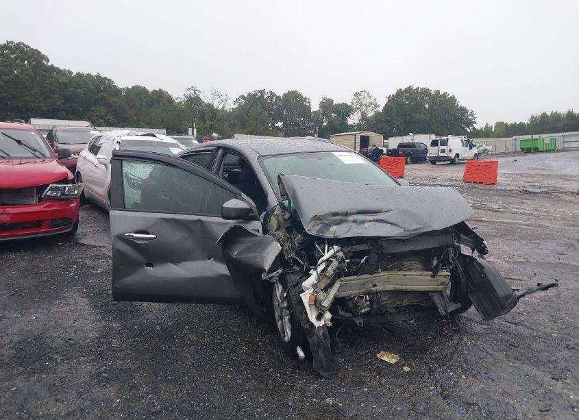 2019 Nissan Versa 1.6 SV (VIN 3N1CN7AP6KL813323) main photo