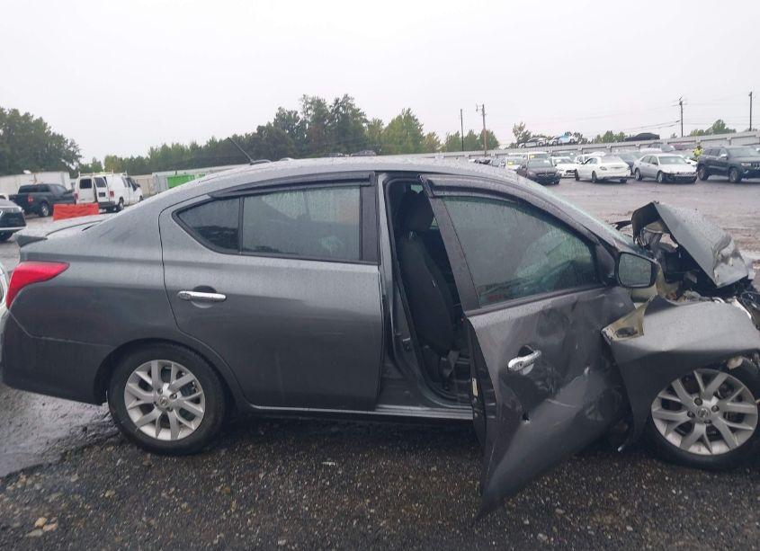 Photo 13 of 2019 Nissan Versa 1.6 SV (VIN 3N1CN7AP6KL813323)