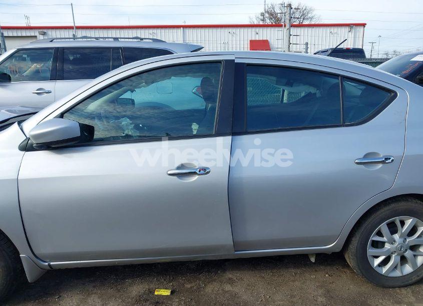Photo 14 of 2019 Nissan Versa 1.6 SV (VIN 3N1CN7AP6KL819221)
