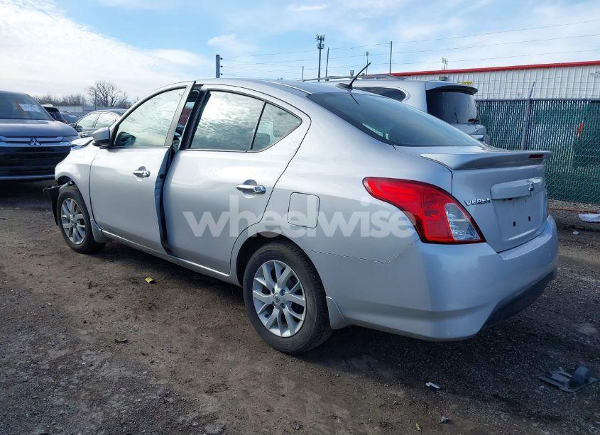 Photo 3 of 2019 Nissan Versa 1.6 SV (VIN 3N1CN7AP6KL819221)