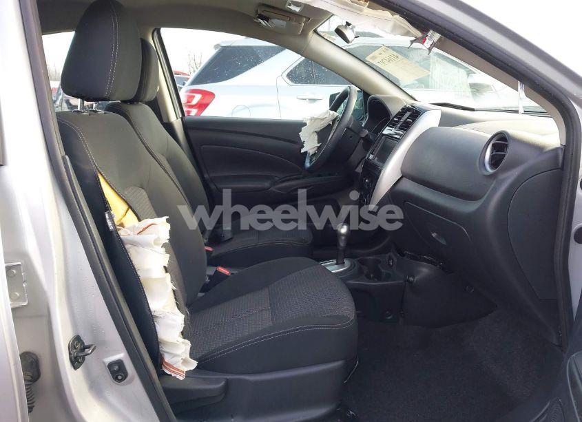 Photo 5 of 2019 Nissan Versa 1.6 SV (VIN 3N1CN7AP6KL819221)