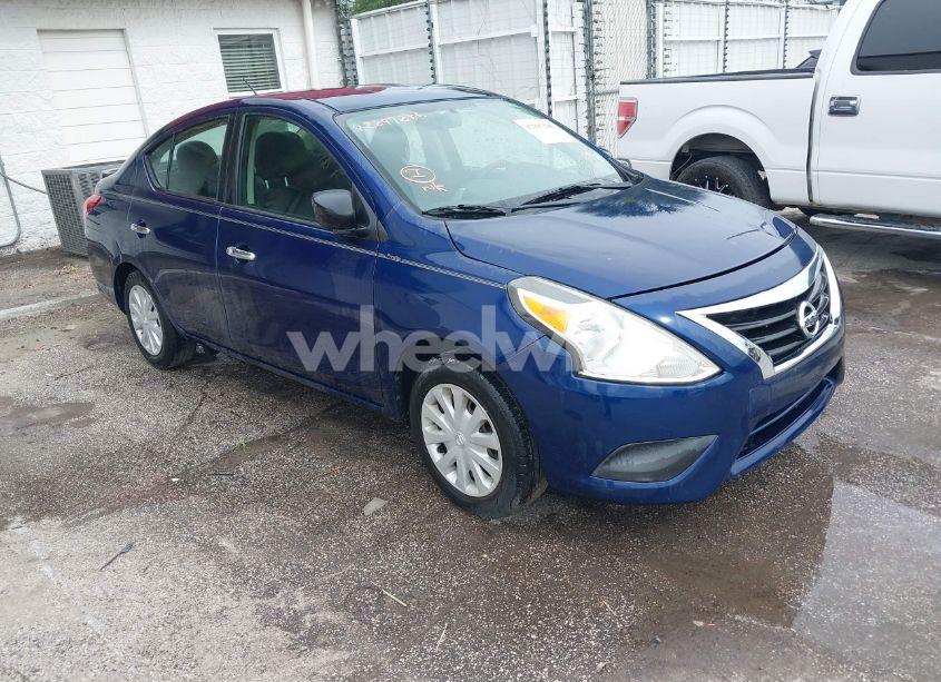 2019 Nissan Versa 1.6 SV (VIN 3N1CN7AP6KL827853) main photo