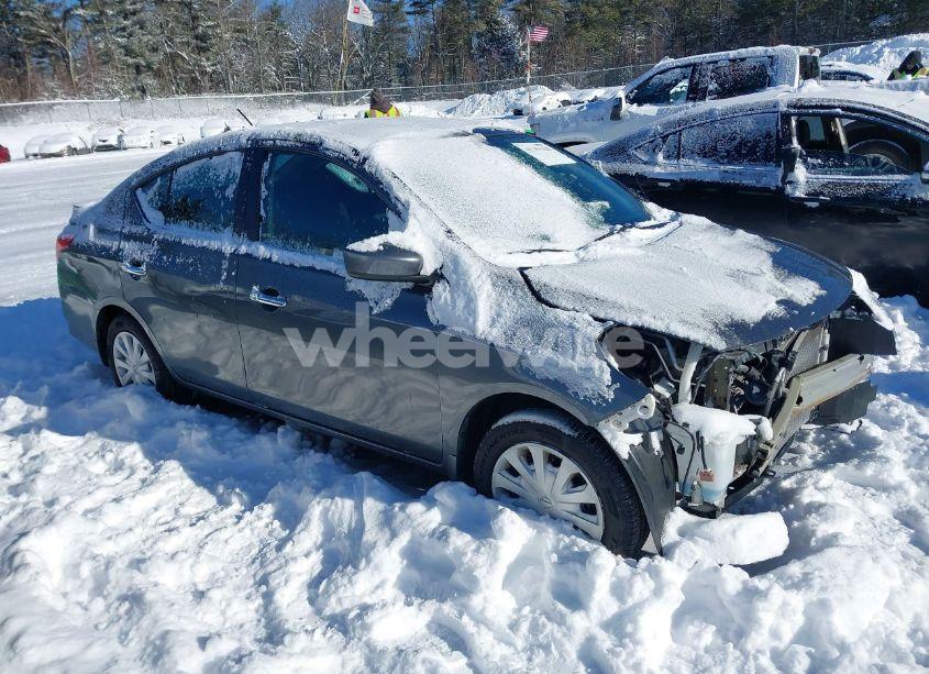 2019 Nissan Versa 1.6 SV (VIN 3N1CN7AP6KL828422) main photo