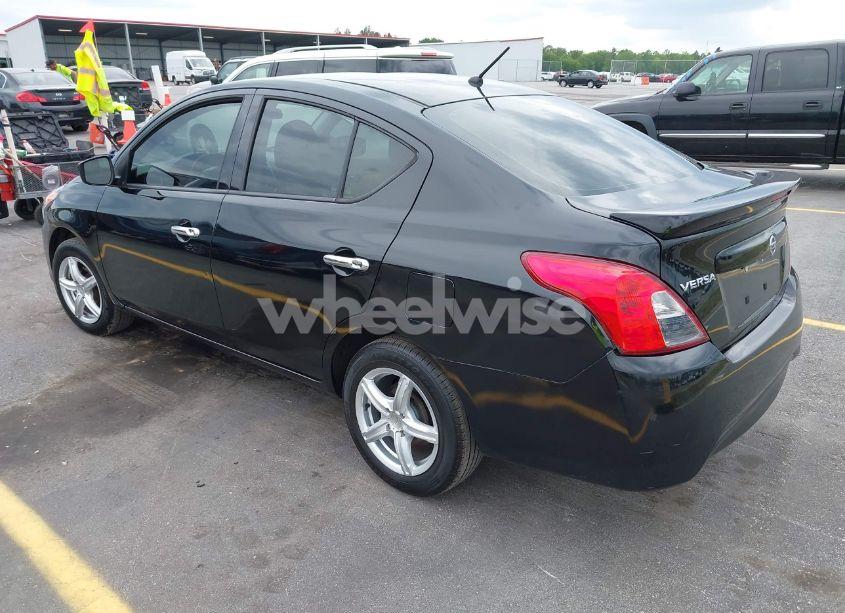 Photo 3 of 2019 Nissan Versa 1.6 SV (VIN 3N1CN7AP6KL836259)