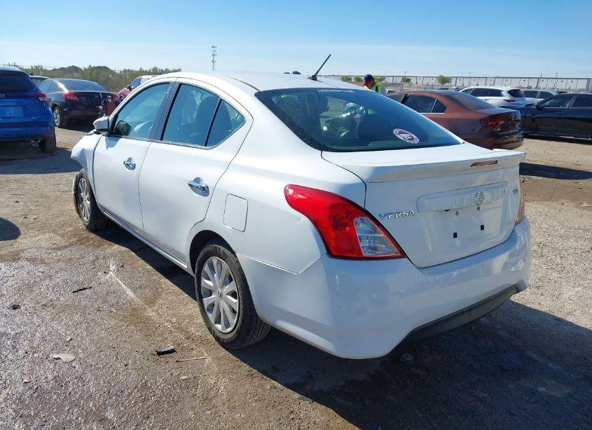 Photo 3 of 2019 Nissan Versa 1.6 SV (VIN 3N1CN7AP6KL841784)