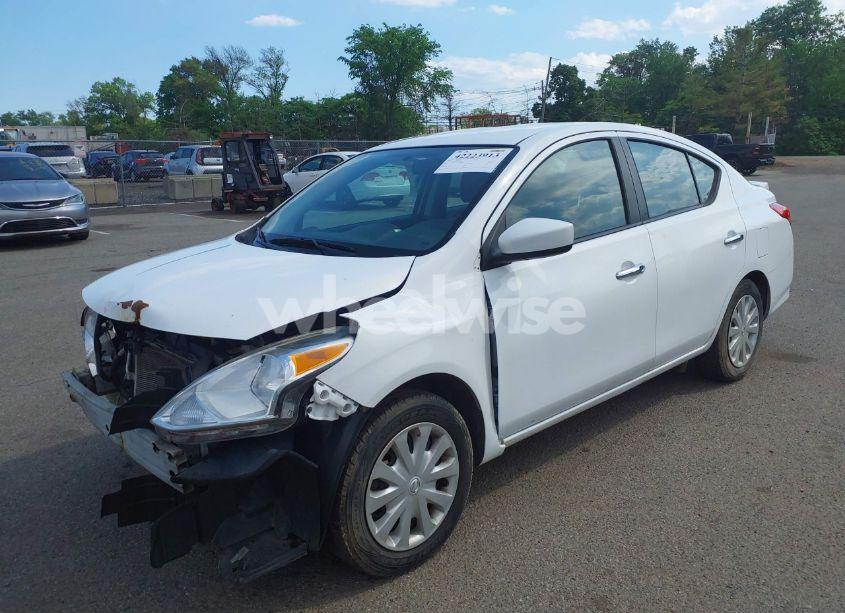 Photo 2 of 2019 Nissan Versa 1.6 SV (VIN 3N1CN7AP6KL859220)