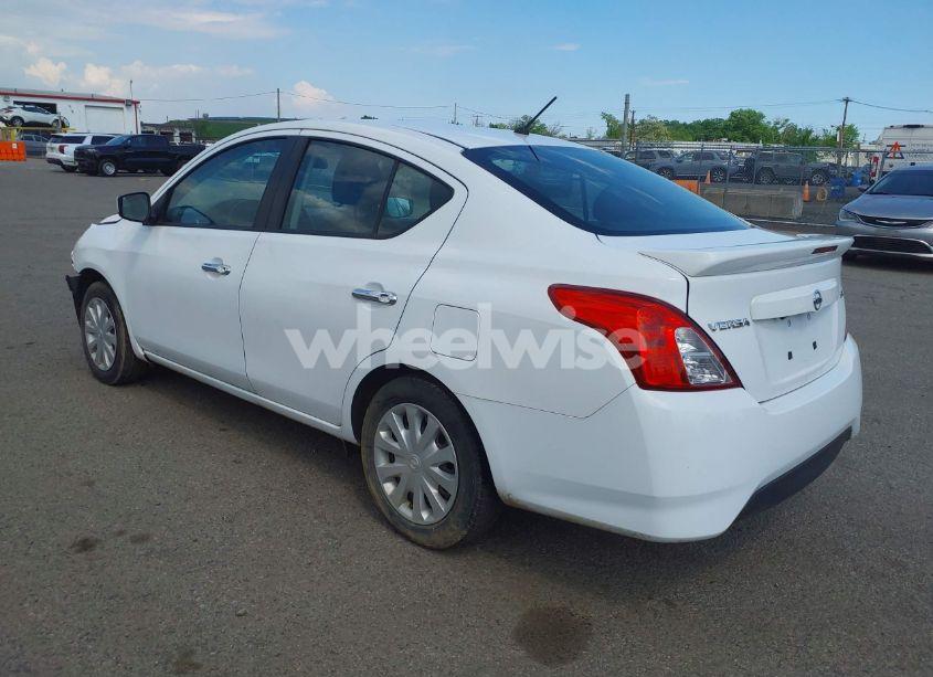 Photo 3 of 2019 Nissan Versa 1.6 SV (VIN 3N1CN7AP6KL859220)