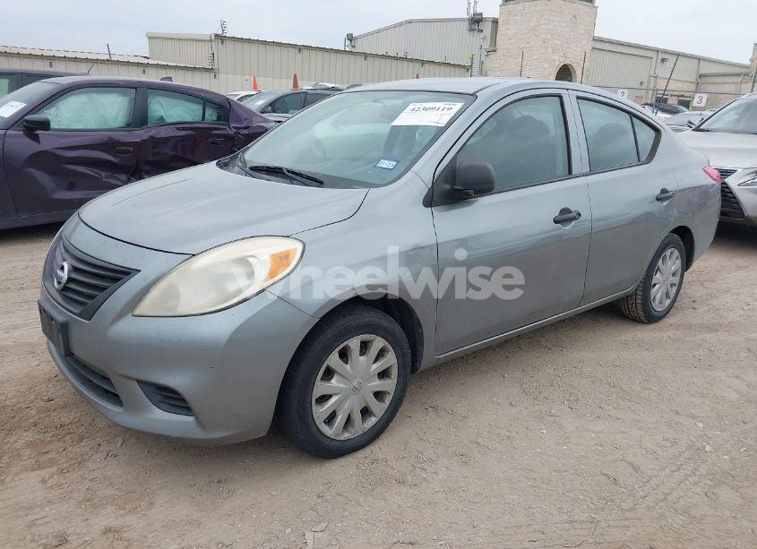 Photo 2 of 2013 Nissan Versa 1.6 S (VIN 3N1CN7AP7DL819828)