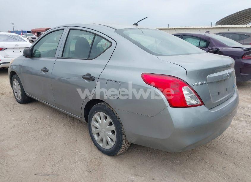 Photo 3 of 2013 Nissan Versa 1.6 S (VIN 3N1CN7AP7DL819828)